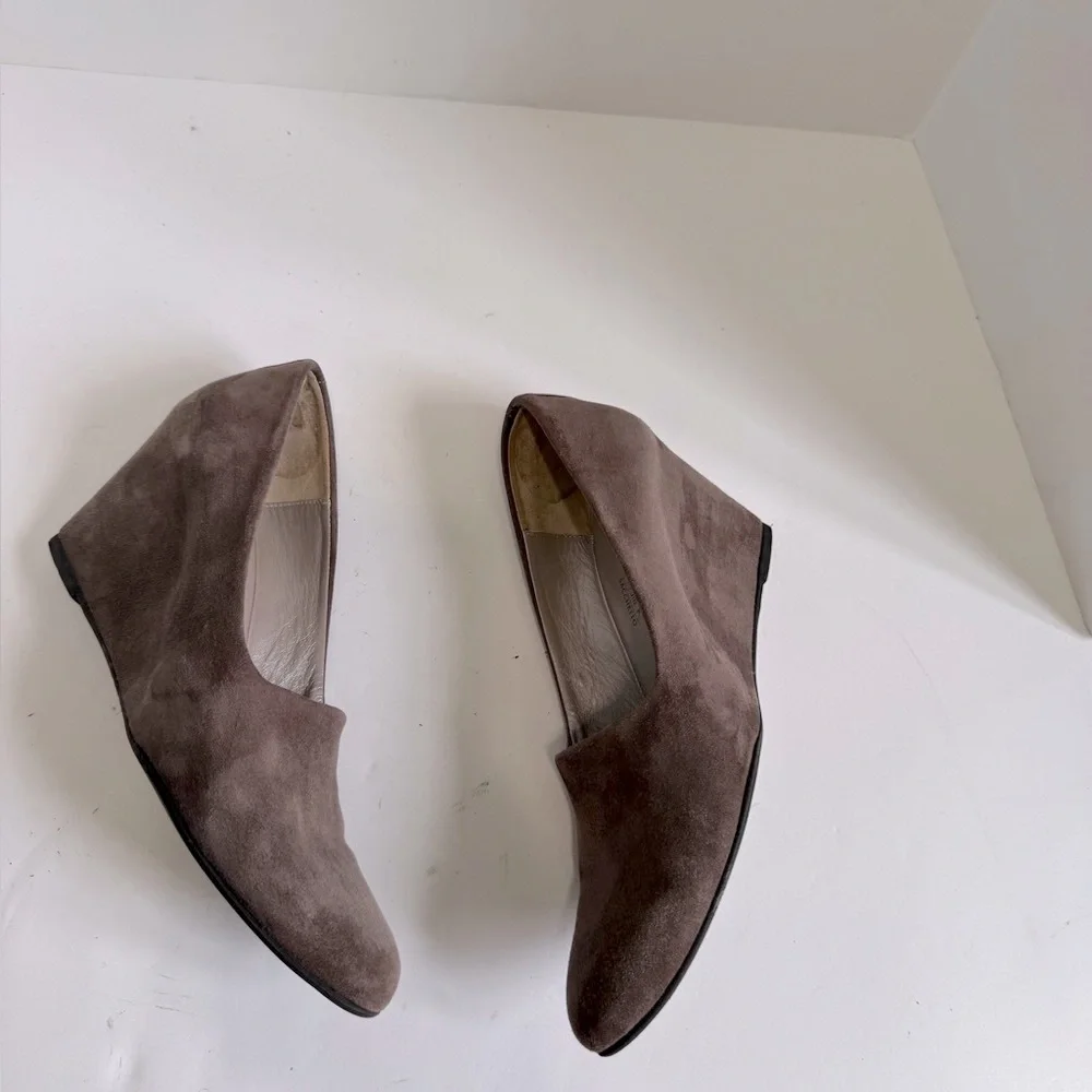 Aquatalia Women's Brown Suede Wedge Pumps Size 9